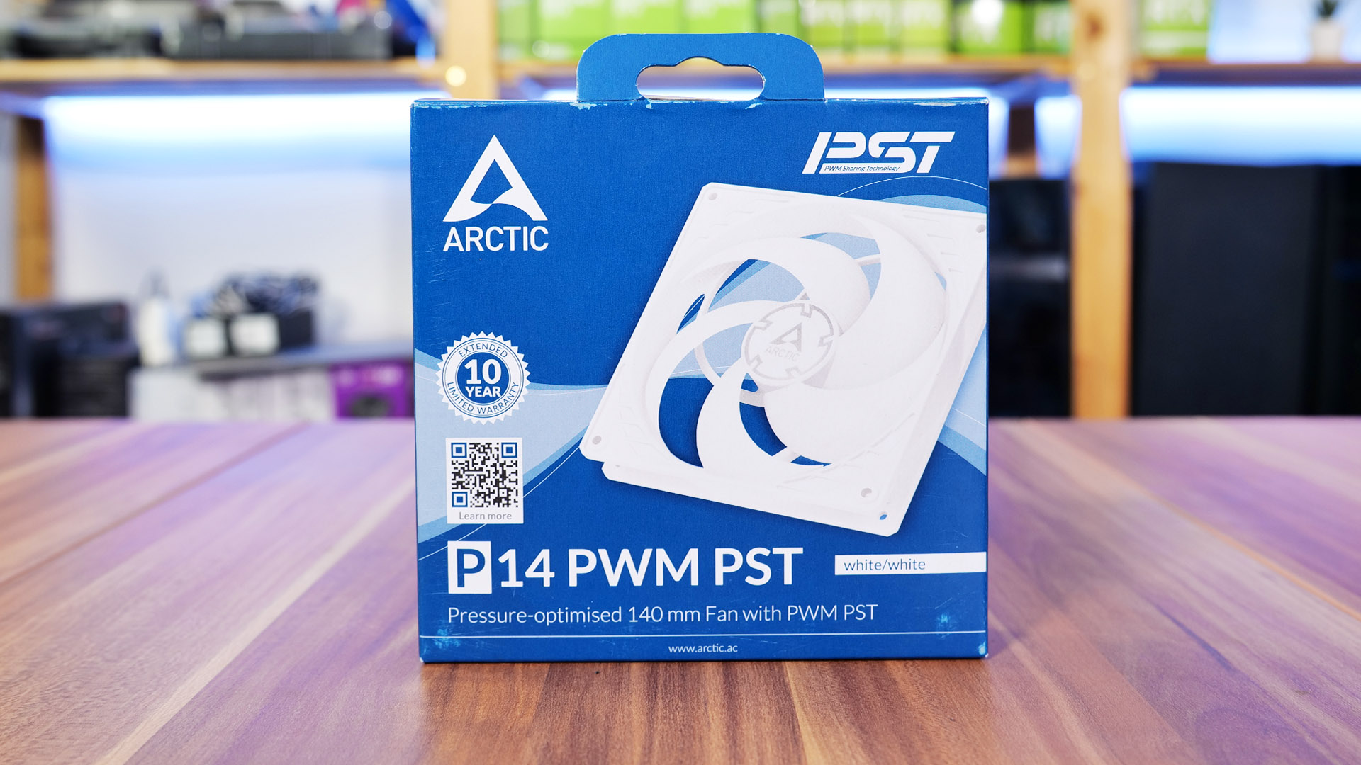 Arctic P12 PWM PST (white/transparent)