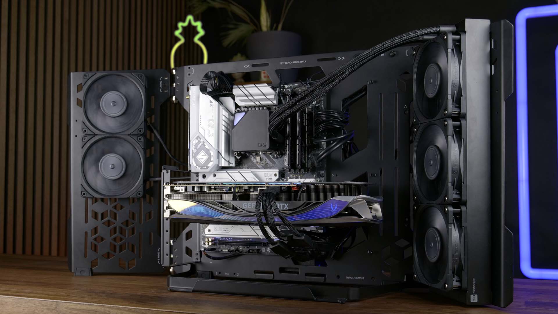 Cooler Master MasterFrame 700 review: Strictly for PC modders and testers 